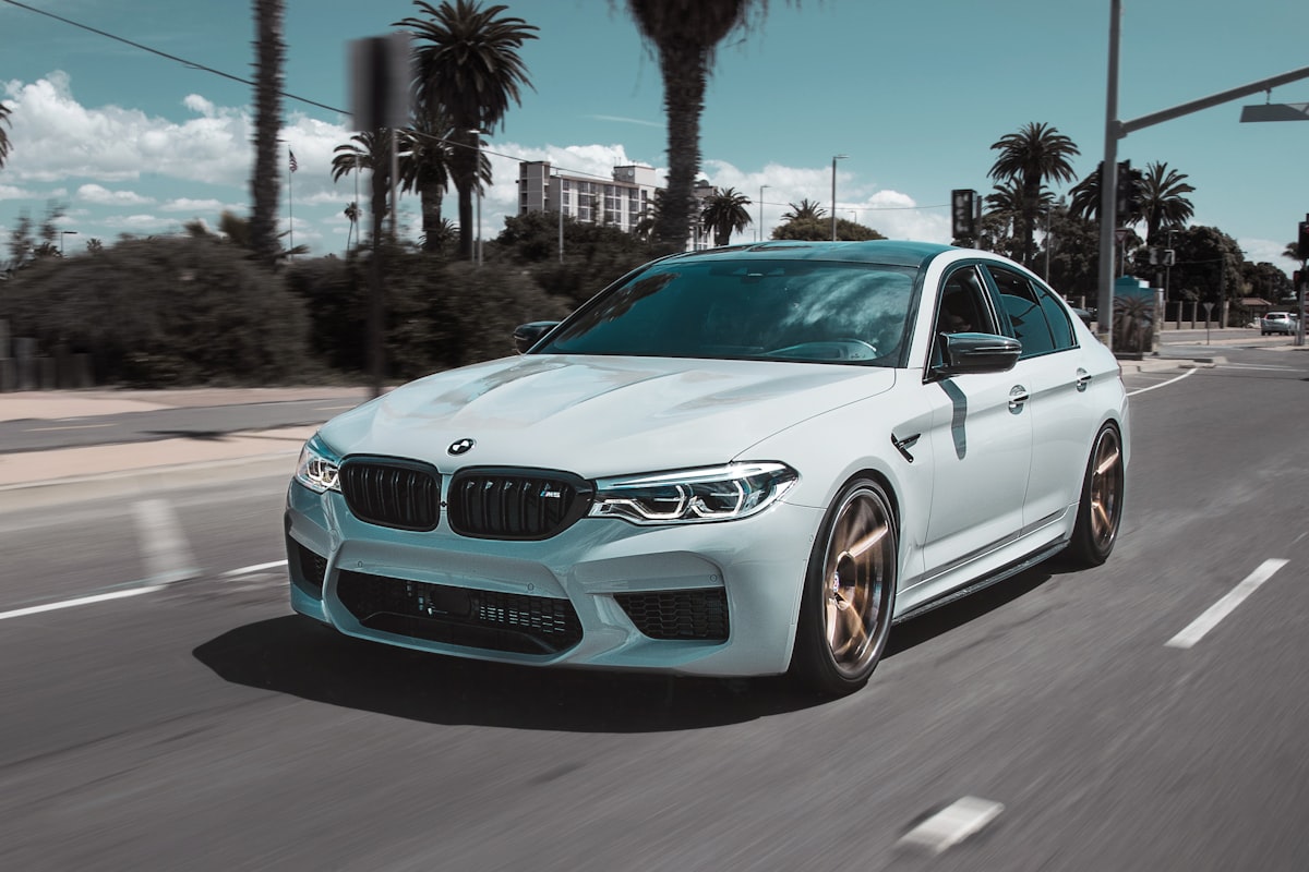 2022 BMW 3 Series — photo 1
